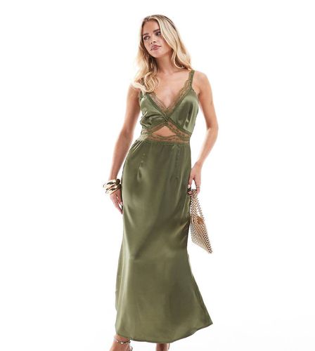 Petite - Robe nuisette longueur mollet avec découpe et bordures dentelle - Olive pastel - Never Fully Dressed - Modalova