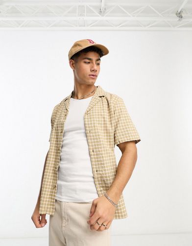 Chemise à carreaux en tissu texturé avec col à revers - Taupe - New Look - Modalova