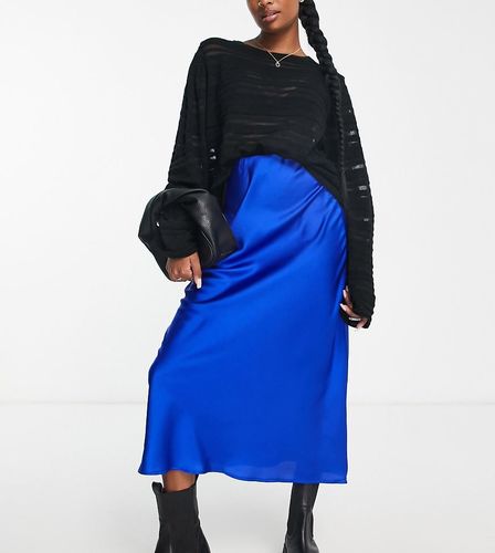 Jupe mi-longue en satin - vif - New Look Petite - Modalova