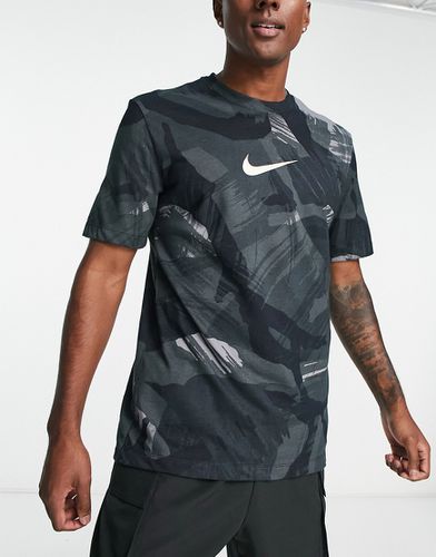 Glitch - T-shirt imprimé camouflage en tissu Dri-FIT - Noir - Nike Training - Modalova