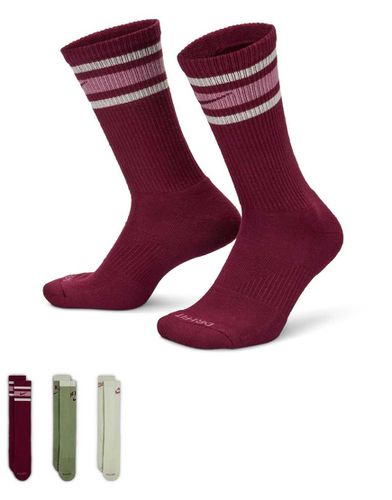 Plus - Everyday - Lot de 3 paires de chaussettes à logo rétro - Bordeaux, kaki et beige - Nike Training - Modalova