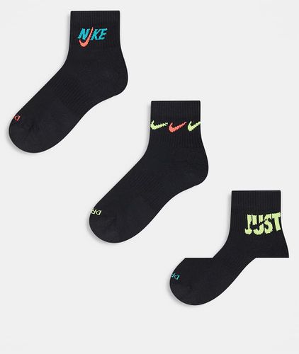 Plus - Everyday - Lot de 3 paires de chaussettes rembourrées à imprimé - Nike Training - Modalova