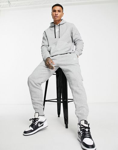 Club - Survêtement molletonné avec bande latérale à logo - Nike - Modalova