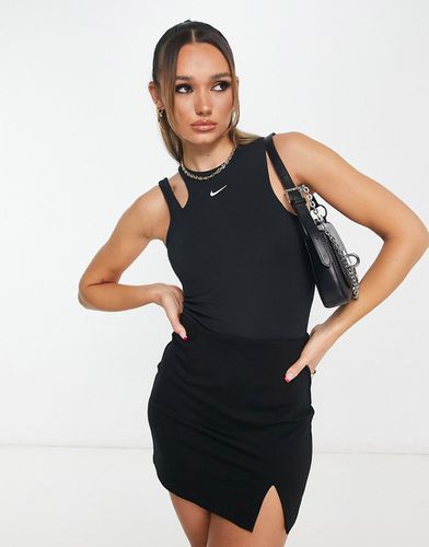Essential - Body à découpe avec petit logo virgule - Nike - Modalova