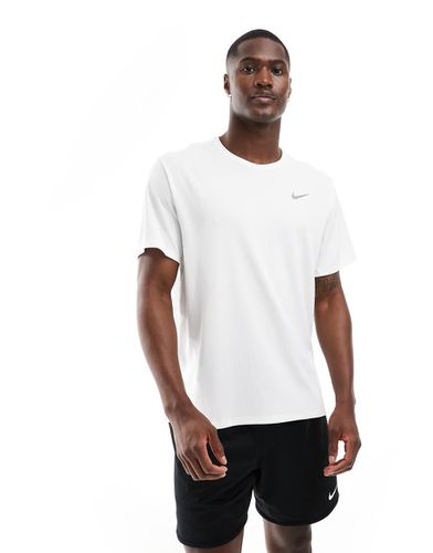 Nike - Running Miler - T-shirt en tissu Dri-FIT - Noir - Nike Running - Modalova