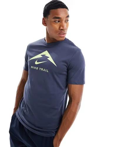 Trail Dri-FIT - T-shirt à imprimé graphique - marine - Nike Running - Modalova
