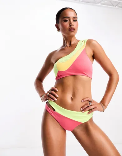 Icon - Haut de bikini asymétrique effet color block à logo virgule - Rose/ - Nike Swimming - Modalova