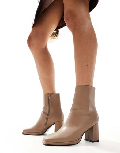 Bottines pointues à talon carré - Taupe - Seqwl - Modalova