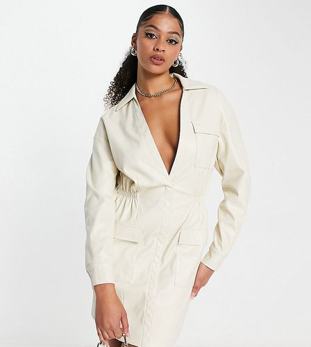 Simmi Tall - Robe chemise décontractée style blazer à décolleté plongeant - Crème - Simmi Clothing - Modalova