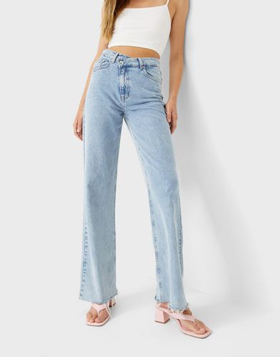 Jean dad à taille asymétrique - délavé - Stradivarius - Modalova