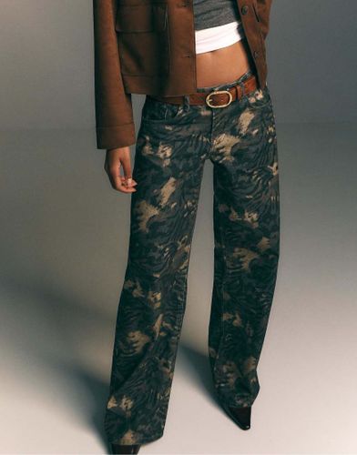 Pantalon taille basse ample imprim - Kaki - Stradivarius - Modalova