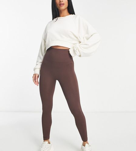 Petite - Legging côtelé sans coutures - Chocolat - Stradivarius - Modalova