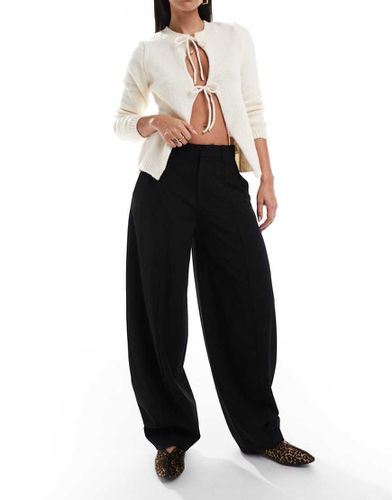 STR - Pantalon ajusté large - Stradivarius - Modalova