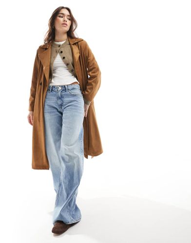 Trench en imitation daim - Camel - Stradivarius - Modalova