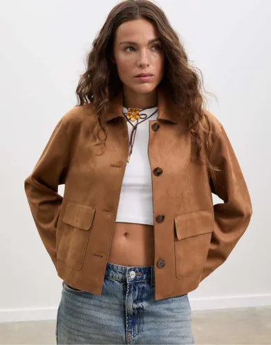 Veste en imitation daim avec poches - Camel - Stradivarius - Modalova
