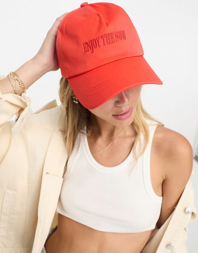 Casquette avec slogan Enjoy The Now - Rouge - Svnx - Modalova