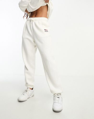 Pantalon de jogging d'ensemble à logo drapeau - Crème - Polo Ralph Lauren - Modalova