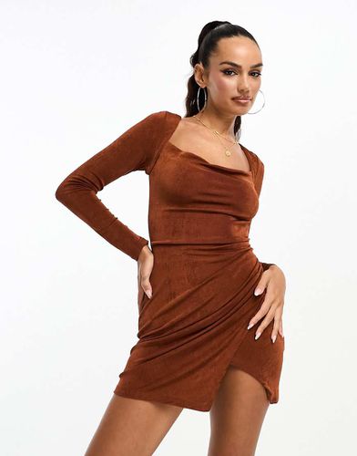 Robe courte dos nu - chocolat - Parallel Lines - Modalova