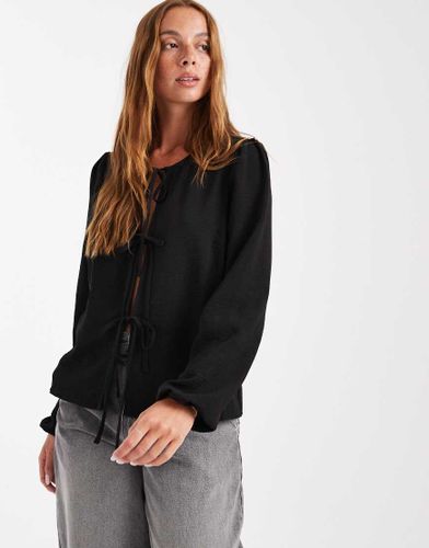 Blouse avec dtails nous sur l'avant - Pieces - Modalova