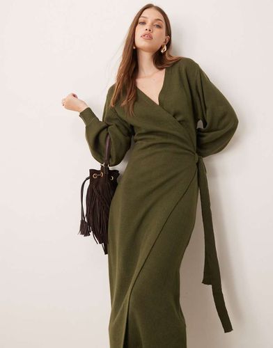 Beau - Robe portefeuille longueur mollet en maille - Olive - Pretty Lavish - Modalova