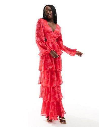 Robe longue à volants et découpe - Imprimé fleurs et rouge - Pretty Lavish - Modalova