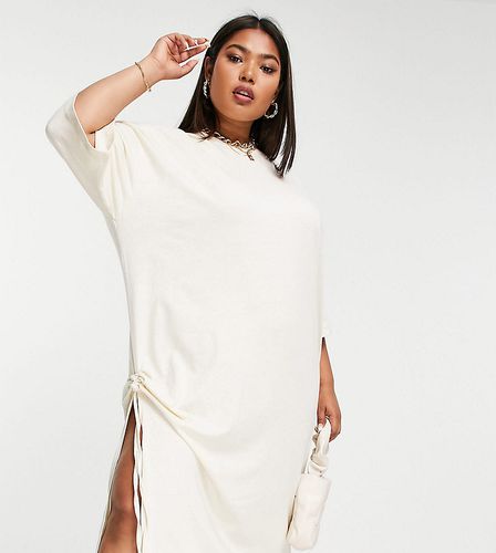 Robe longueur mollet style t-shirt oversize avec fentes latérales - Crème - Public Desire Curve - Modalova