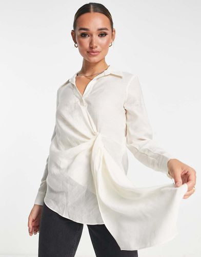 Chemise texturée torsadée sur le devant - Crème - River Island - Modalova