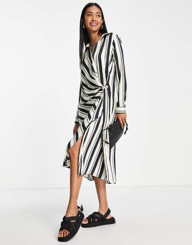 Robe chemise portefeuille mi-longue à rayures - River Island - Modalova