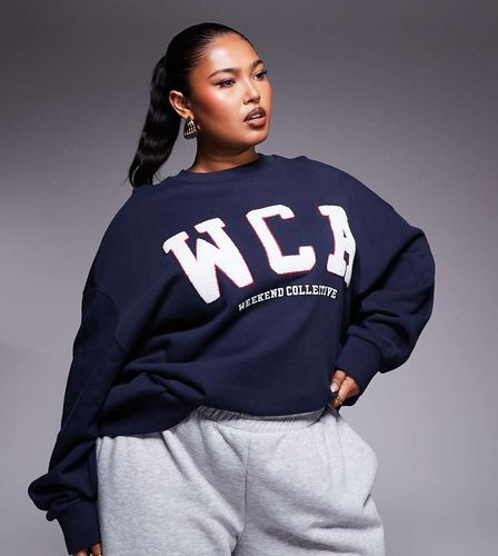 Weekend Collective Curve - Sweat à logo universitaire - Asos Weekend Collective - Modalova