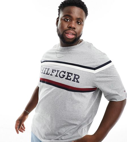 Big & Tall - T-shirt à rayures et logo monotype - Tommy Hilfiger - Modalova