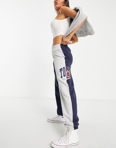 Jogger d'ensemble en coton effet coupé-cousu avec logo universitaire - - NAVY - Tommy Jeans - Modalova