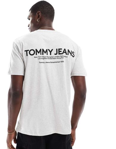 T-shirt classique avec imprimé linéaire au dos - Tommy Jeans - Modalova