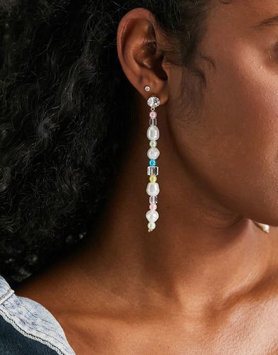 Boucles d'oreilles à pendants en perles fantaisie variées - Blanc mélangé - Topshop - Modalova