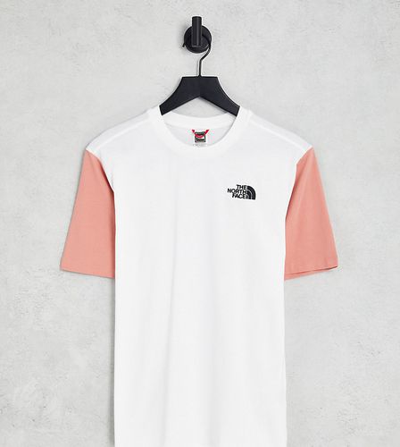 Exclusivité ASOS - Essential - T-shirt effet color block - /rose - The North Face - Modalova