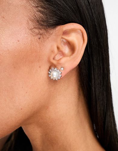 Boucles d'oreilles ornées de perles fantaisie - True Decadence - Modalova