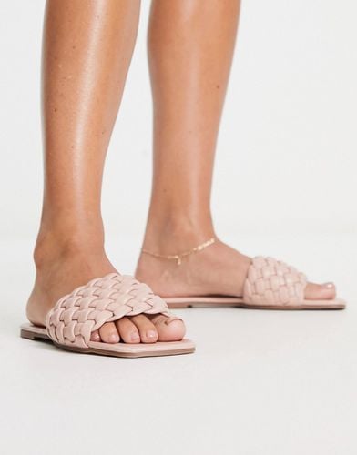 Sandales plates tressées - Beige - Urban Revivo - Modalova