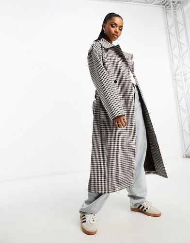 Trench-coat à carreaux avec ceinture - Urbancode - Modalova