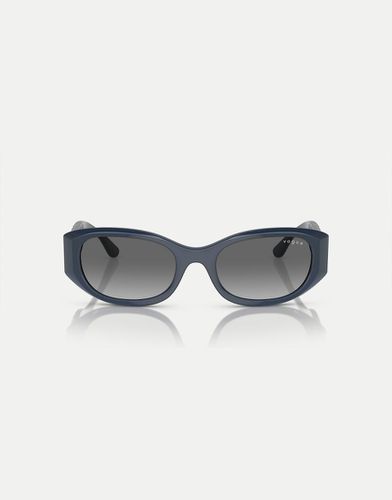 Eyewear - VO5525S - Lunettes de soleil rectangulaires à verres gris - opale foncé - Vogue - Modalova