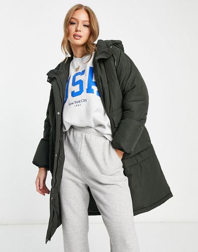 Manteau long matelassé avec poches oversize - foncé - Vero Moda - Modalova