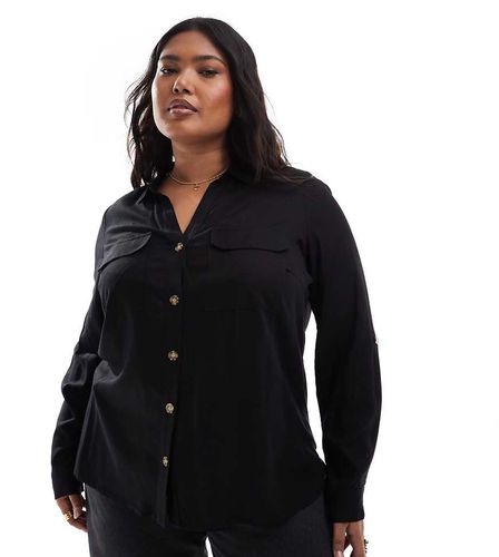 Chemise boutonnée à poches - Vero Moda Curve - Modalova