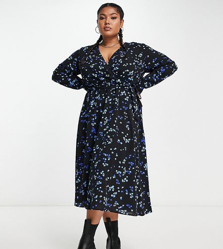 Robe cache-caur mi-longue - Noir fleuri - Vero Moda Curve - Modalova