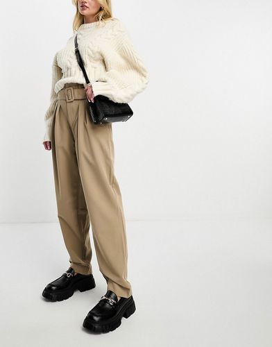 Pantalon fuselé à taille haute et ceinture - Taupe - Vero Moda - Modalova