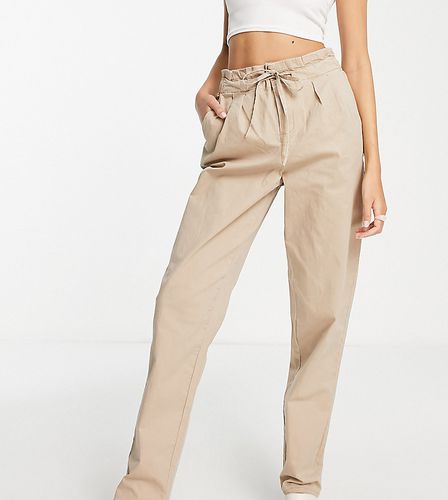 Pantalon chino large avec taille haute froncée à cordon de serrage - Beige - Vero Moda Tall - Modalova