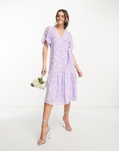 Y.A.S - L'invitée - Robe portefeuille mi-longue en tissu texturé - Lilas - Yas - Modalova