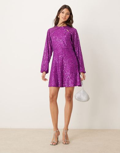 Robe courte à sequins - Yas - Modalova