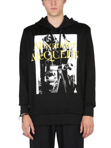 Sweatshirt with atelier print - alexander mcqueen - Modalova