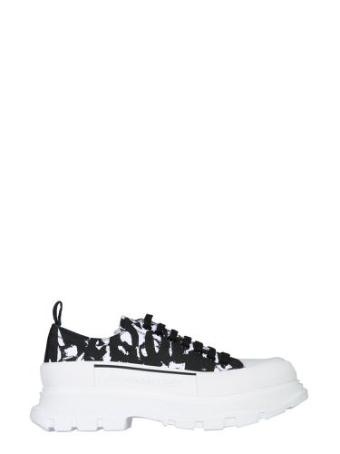 Tread slick lace-up sneaker - alexander mcqueen - Modalova