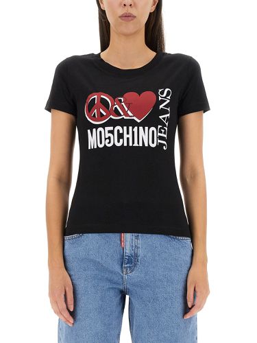 Moschino jeans peace & love t-shirt - moschino jeans - Modalova