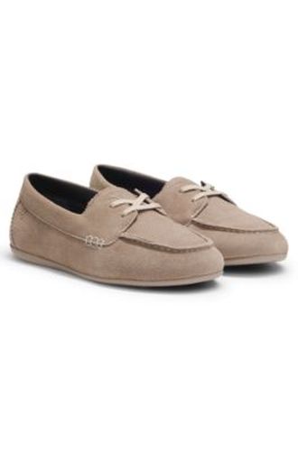 Chaussures bateau en cuir suédé avec logo revisité - HUGO - Modalova