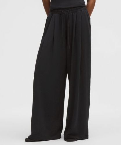 “ Pantalon BeCalm taille haute trÃ¨s large Ã  pinces Tissu nouvelle versions â€“ Taille S - lululemon - Modalova